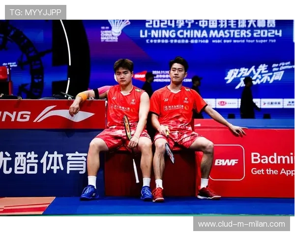 男双组合专注提升轮转默契，攻守衔接更迅速